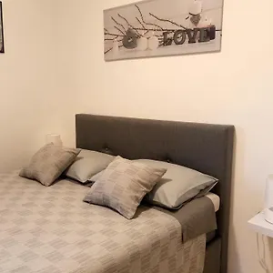 Apartment Dora, Pula
