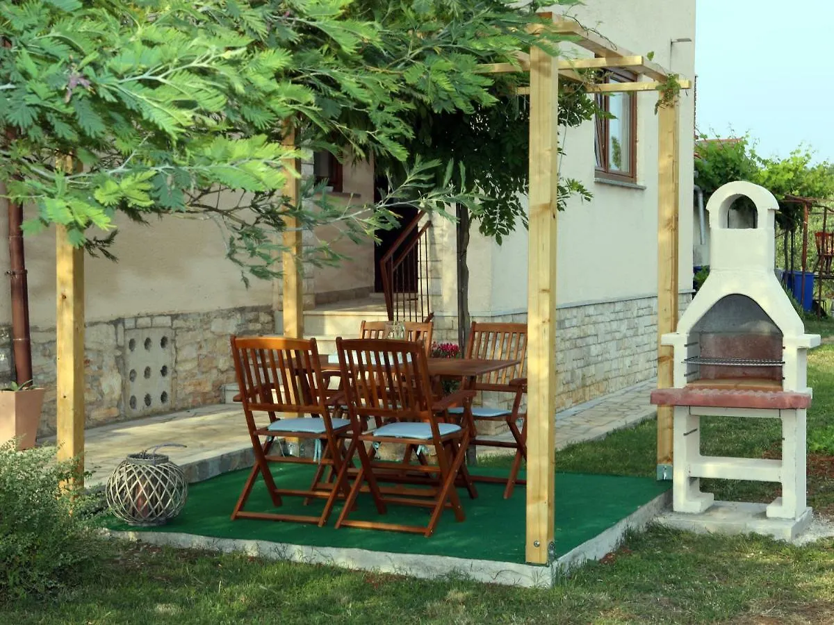 Appartamento Garden Pola 0*,  Croazia